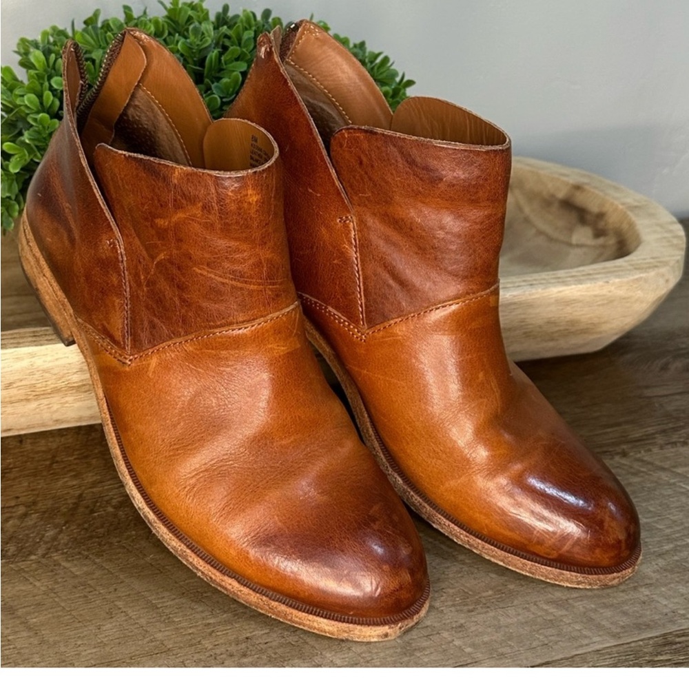 Kory-Ease Ryder Leather Ankle Boots